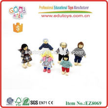 2015 New Design Kids Wooden Toy Family Member Dolls Toys